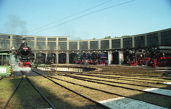 9. ábra. Az 1996-os járműparádé „hátországa”, a jövőbeli Vasúttörténeti Park. (Fotó: Németh Andor)